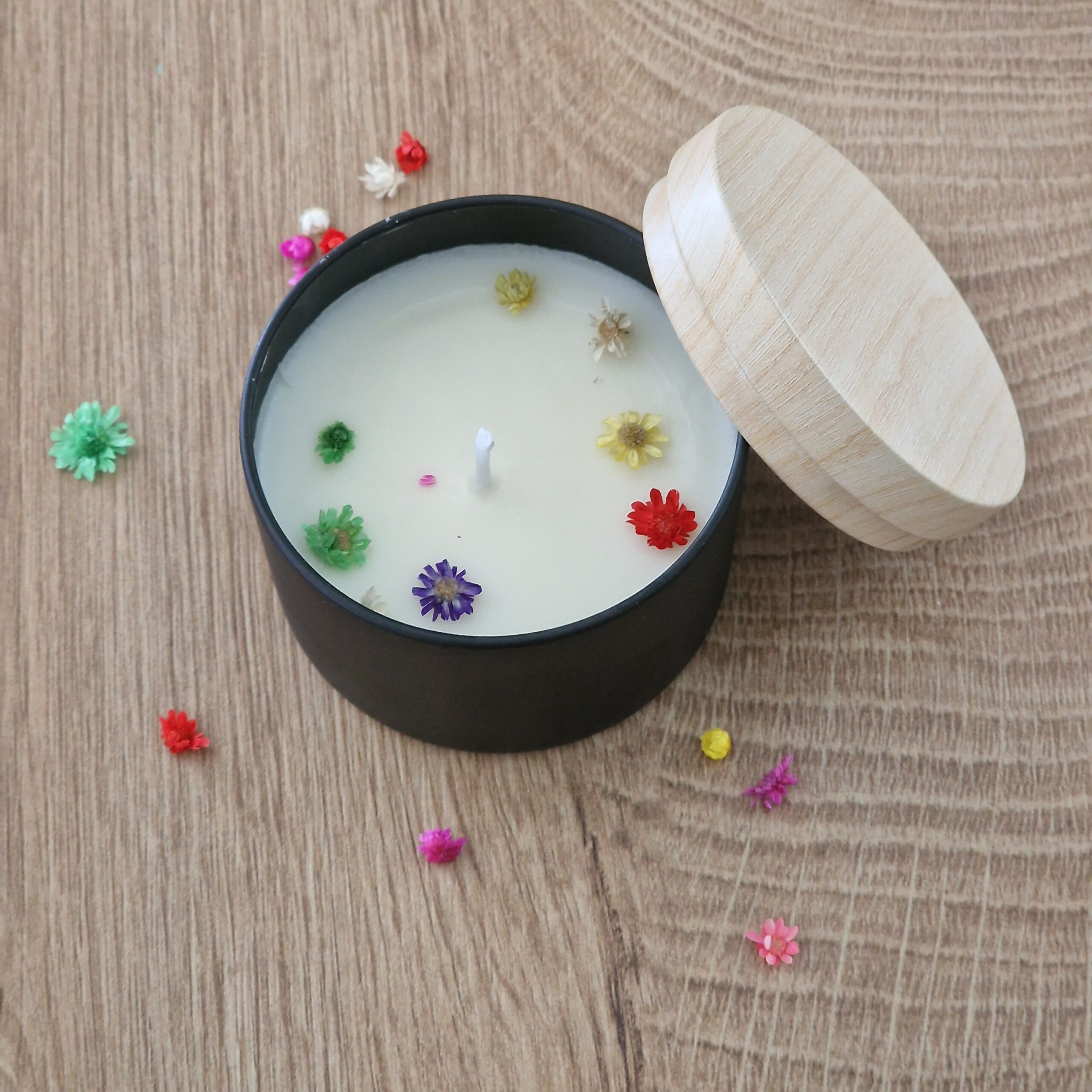 DIY Botanical Candles: The Craft to Make with Kids