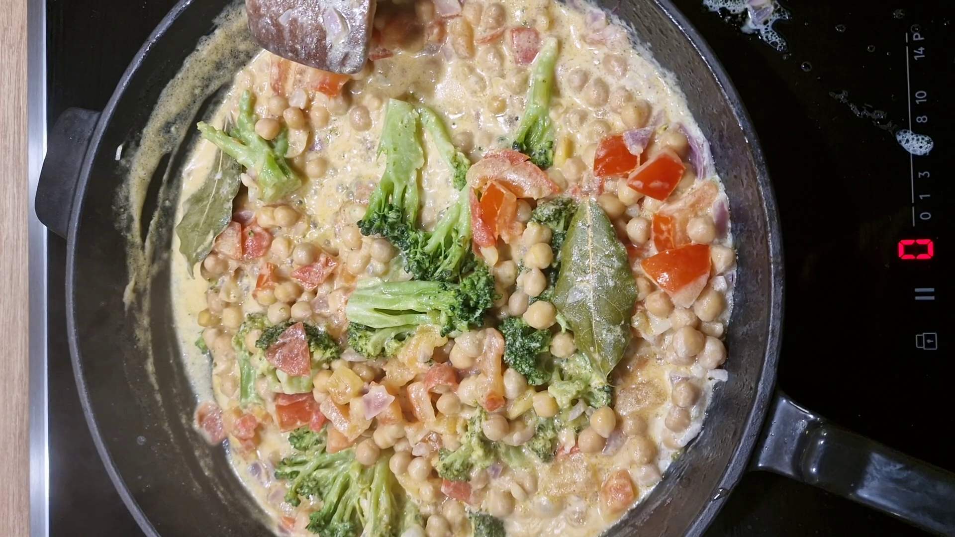 Creamy Coconut Chickpea and Vegetable Curry with Rice: A Wholesome Family Favorite